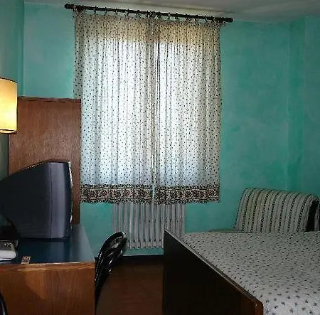 Otel La Pergoletta 2*